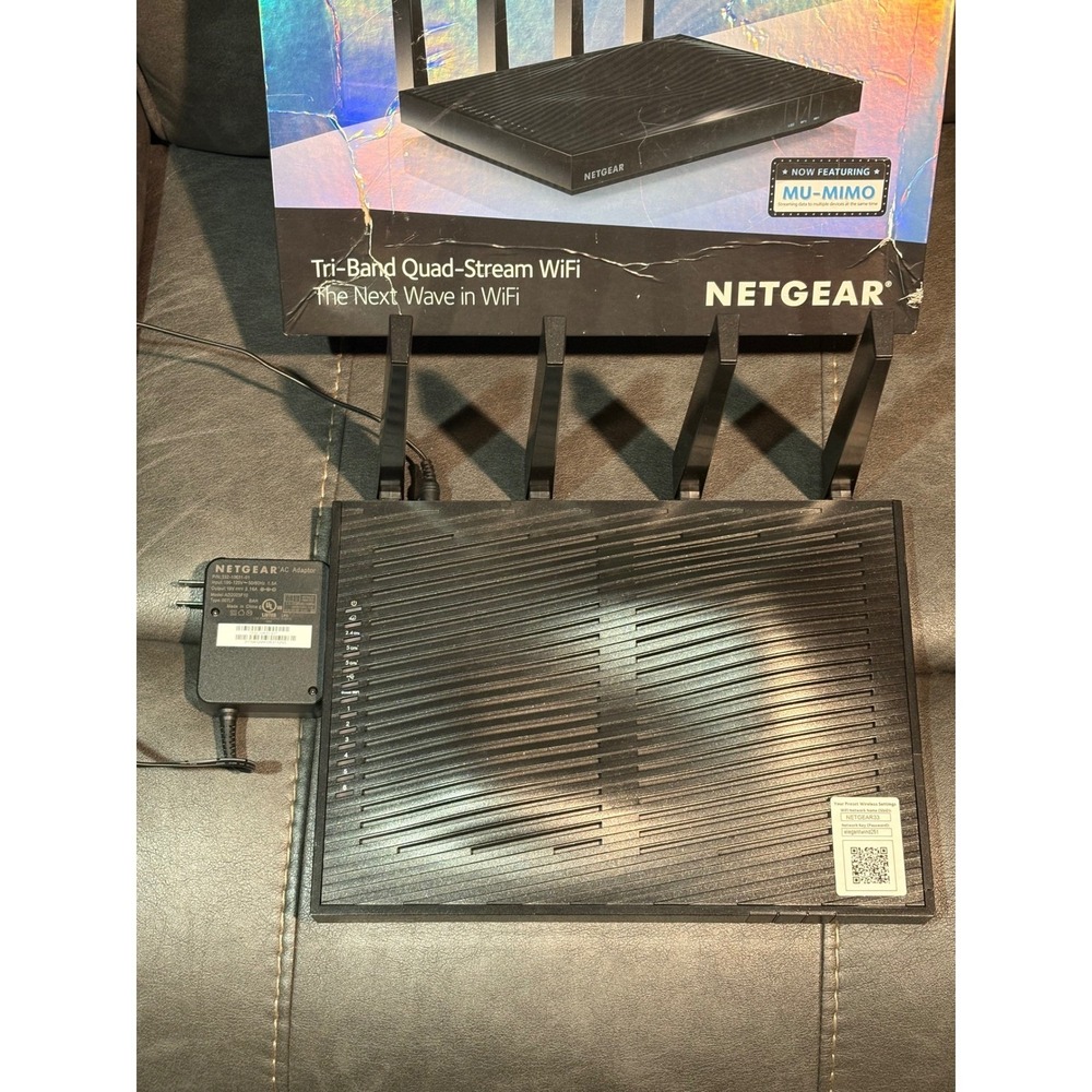 Netgear Nighthawk X8 AC5000 Smart WiFi Router R8300 Tri-Band Quad-Stream MU-MIMO - Picture 2 of 11